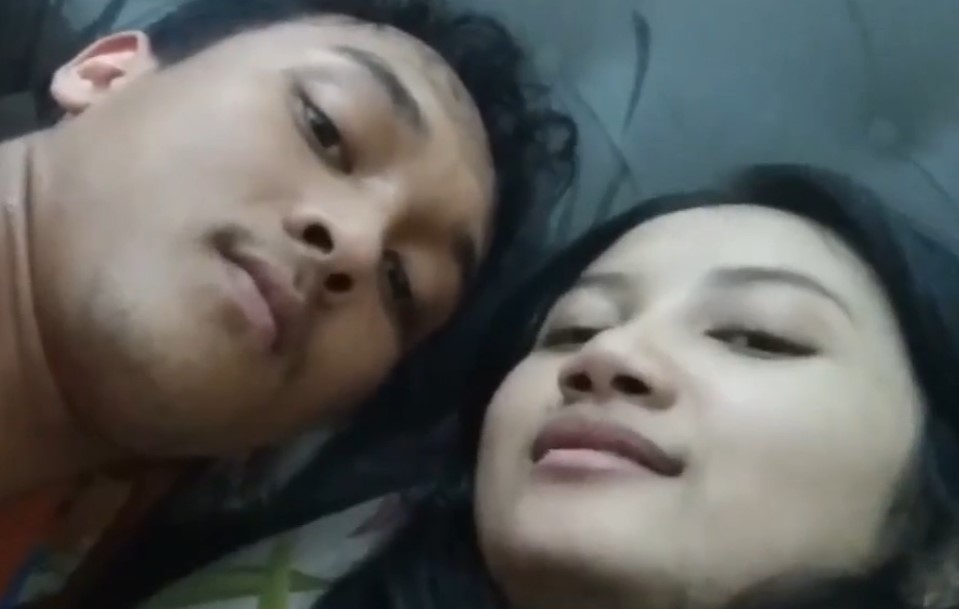 Abg Manis Toge Pacar Temanku Wiwik Di Kosan