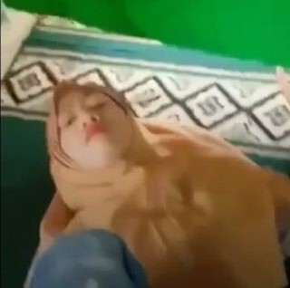 Viral Mahasiswi Hijab Wiwik Di Mesjid