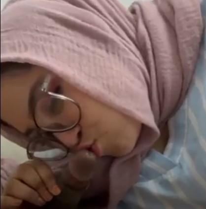 Istri Tetangga Solehah Suka Manja Kalo Suaminya Lagi Kerja