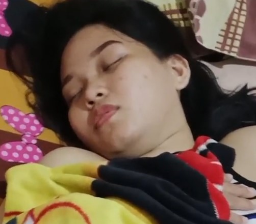 Tetangga Nekat Masuk Rumah Binor Lagi Tidur Kecapean Abis Wiwik Sama Suaminya