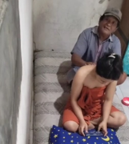 Viral Terekam CCTV Bu Kades Di Pijat Enak Sama Mbah Jiwo New Trending Inara Rusli Wiwik Selingkuhan Baru Top Global