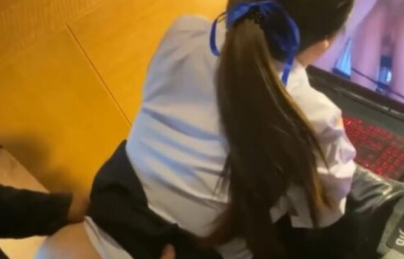 Abg Smp Viral Video Terbaru Indo 2025 Dede Cantik Nonton Film Biru Bareng Kakak Kelas Sma Di Warnet